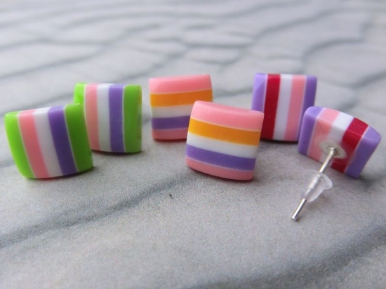 Ohrstecker quadratisch Streifen Regenbogen bunt